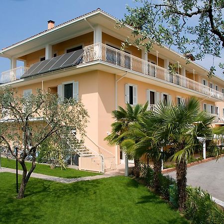 Hotel Panoramica Salò Екстериор снимка